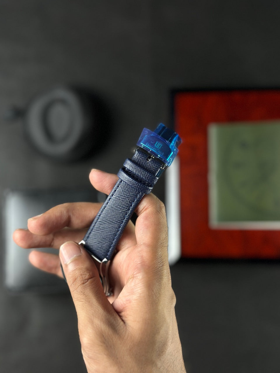UN BLUE DIAL SILVER CASE X BLUE STRAPS