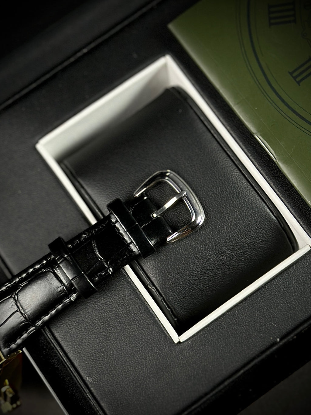 FM - SILENT LUXURY - WHIITE DIAL GOLDEN CASE WITH PREMIUM BLACK LEATHER STRAPS