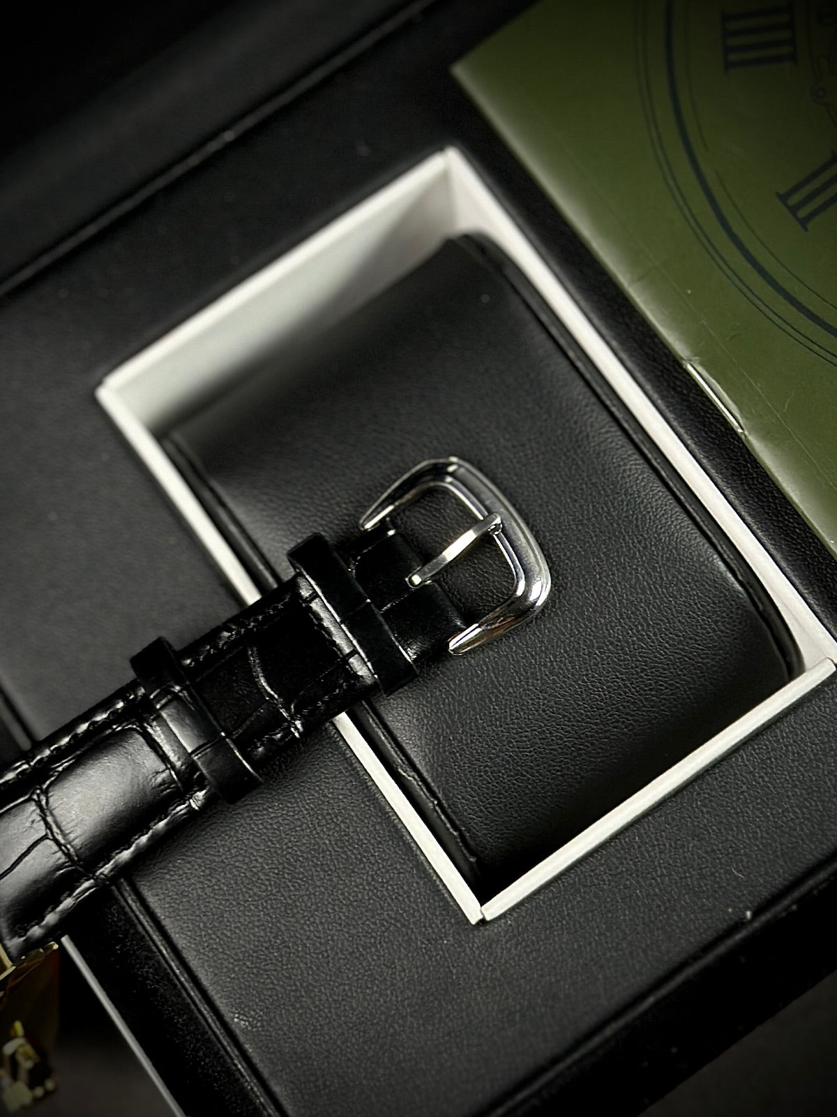 FM - SILENT LUXURY - WHIITE DIAL GOLDEN CASE WITH PREMIUM BLACK LEATHER STRAPS