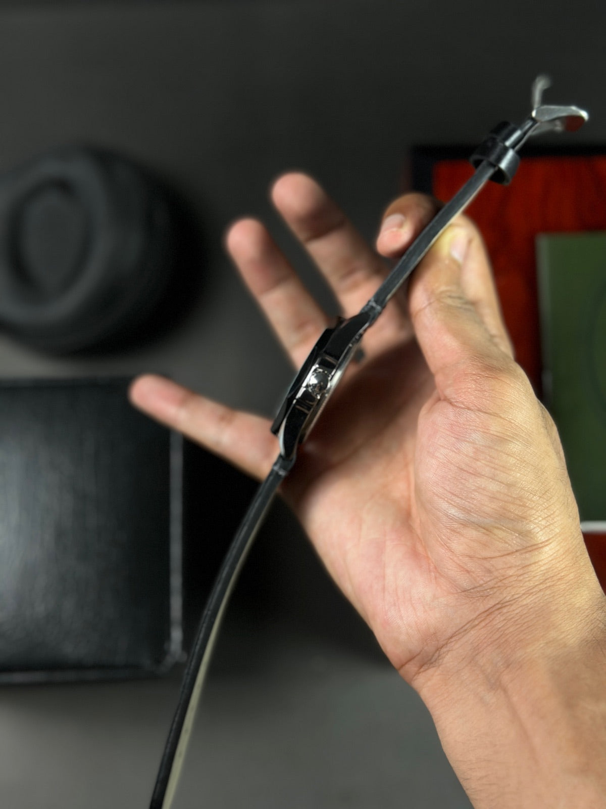 8 CORNERS WATCH BY INSUCH - HIGH QUALITY LEATHER STRAPS