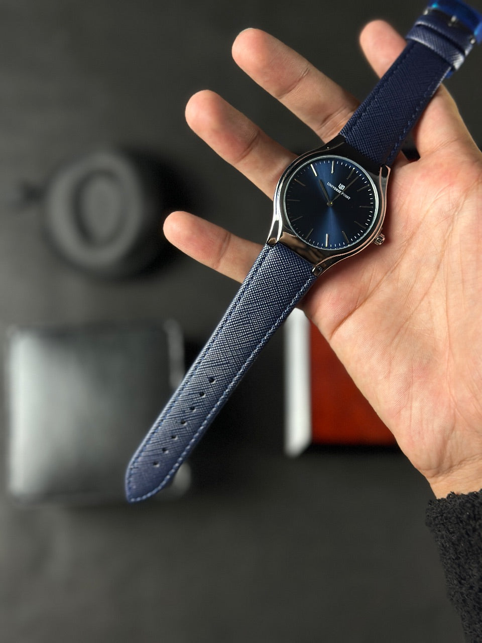 UN BLUE DIAL SILVER CASE X BLUE STRAPS