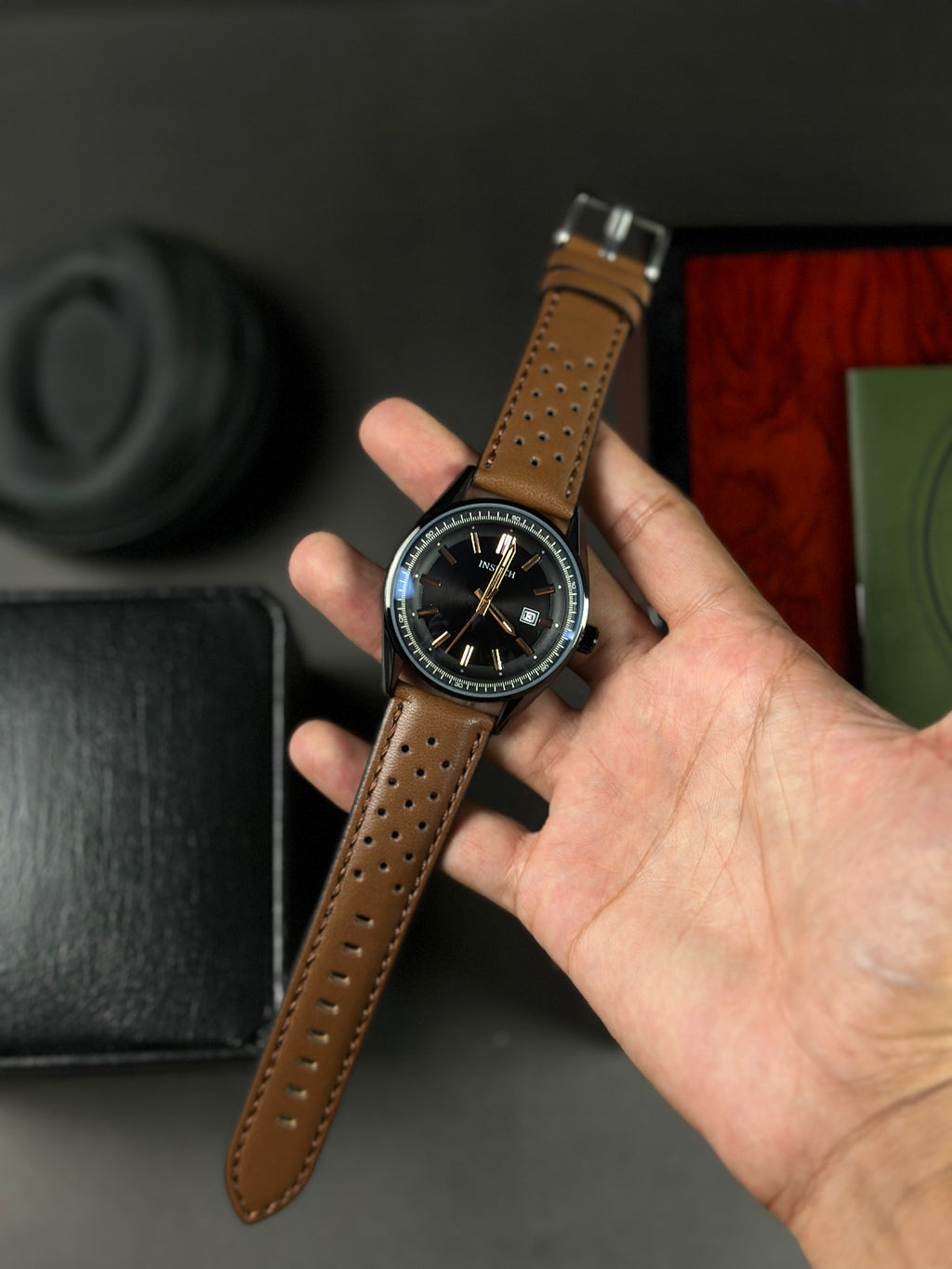 INSUCH BLACK DIAL - DOOM GLASS WATCH