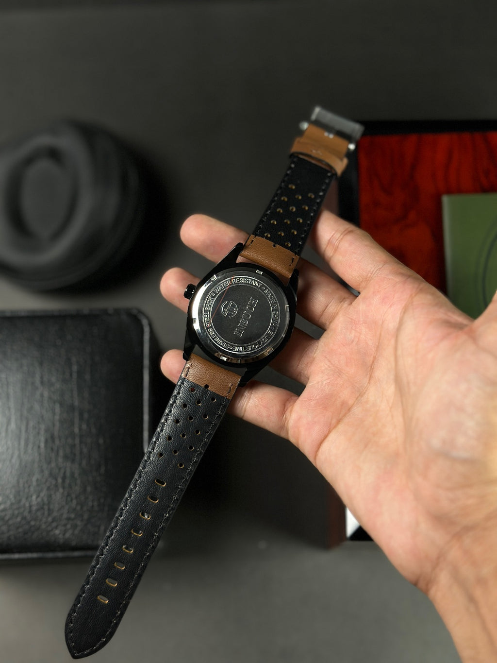 INSUCH BLACK DIAL - DOOM GLASS WATCH