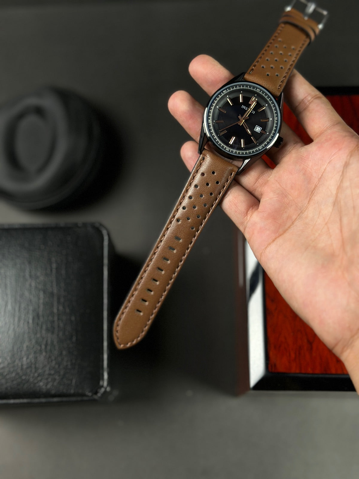 INSUCH BLACK DIAL - DOOM GLASS WATCH