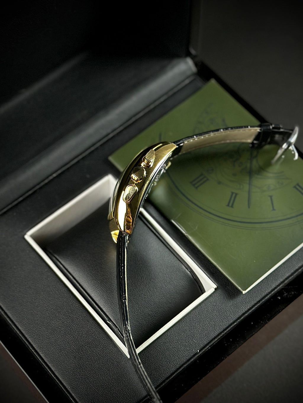 FM - SILENT LUXURY - WHIITE DIAL GOLDEN CASE WITH PREMIUM BLACK LEATHER STRAPS